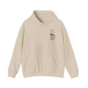 Gezellige hoodie met koffiemok-illustratie | Kleine afbeelding op de borst, afbeelding van een warme drank
