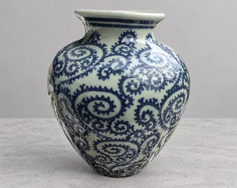 Vintage Tako Karakusa Blue Celadon Porcelain Vase Octopus Vine 8 Inch