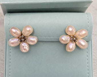 Ross Simons Pearl Flower Earrings Sterling Silver Omega Back Floral 1 In