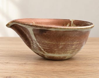 Vintage Studio Pottery Pouring Bowl Spout Cream Glaze Batter Dish 7.5"