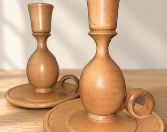 Vintage Turned Wood Chamberstick Candle Holders Pair Colonial Maple 7 In