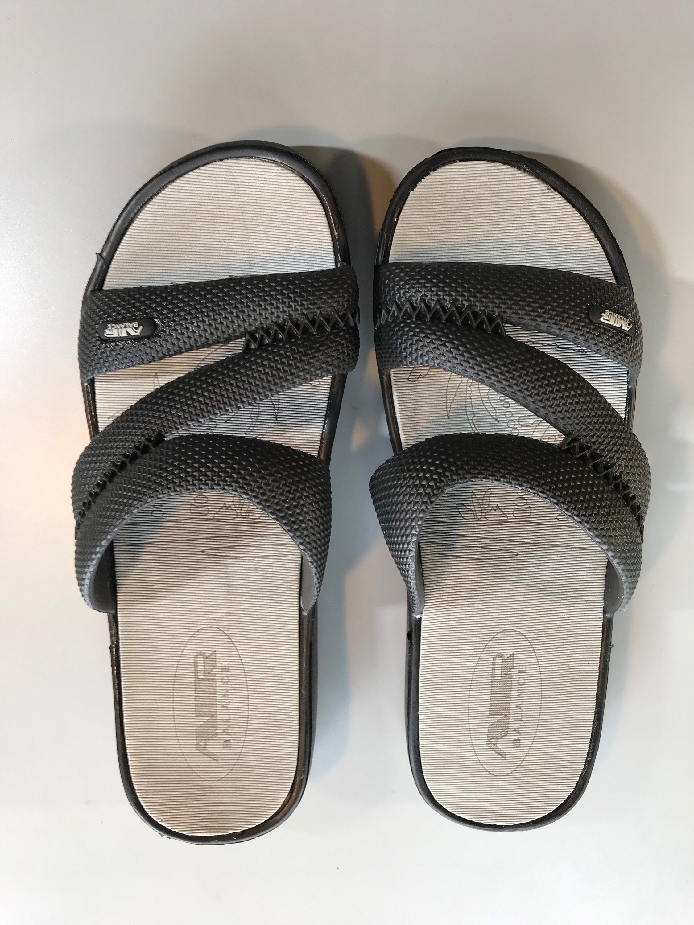 Gett Wett Flip Flops by AirBalance Women's Black and Grey ...