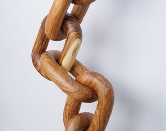 Abstract Wooden Chain Sculpture – Handcrafted Solid Wood Chain Link Decor, Modern Organic Art for Living Room, Office & Entryway