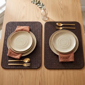 Woven Leather Placemats Set Of 2, Brown Braided Texture Table Mats, Modern Luxury Dining Tableware, Wipeable Rectangular Placemat