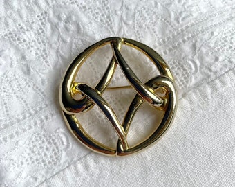 Vintage Monet Brooch in a Gold Plated Round Knotted Loop Design, 1970s 1980s Costume Jewellery