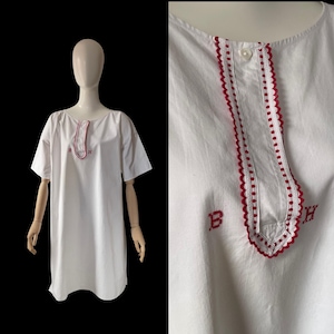 Antique 1800s Chemise or Nightdress in Crisp Cotton with Red Monogrammed Initials B H, Victorian Nightgown Up to 46 Inch Chest Knee Length