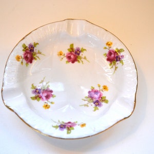 Shelley Ash Tray ~ Shelley China ~ Vintage Ash Tray ~ Vintage Ashtray ~ Vintage China ~ Fine Bone China ~  Ash Tray Vintage~Ash Tray Ceramic
