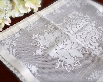 Vintage table runner - Vintage Dresser bufanda - Vintage ropa de cama de mesa - decoración de la mesa de la boda - Boda vintage - Ropa de cama Inglés Paño de bandeja