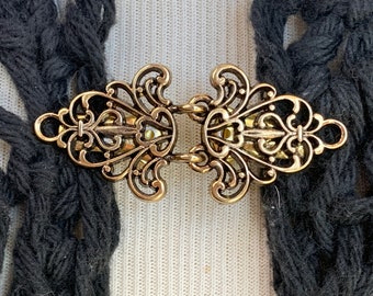 The mattie soft antiqued gold tone metal Celtic sweater clasp brooch