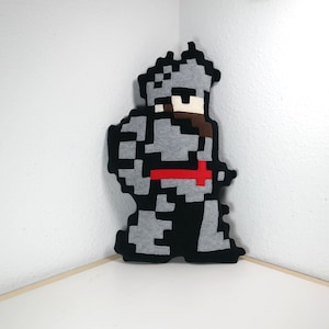 Almofada Ghosts 'n Goblins Sir Arthur com armadura decorativa feita à mão