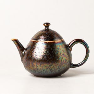 Handmade Jingdezhen Ceramic Teapot | Mother-of-Pearl Gold Glaze (110ml)