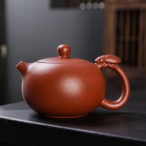 Handmade Red Clay Yixing Style Teapot, Traditional Chinese Gongfu Tea Ware