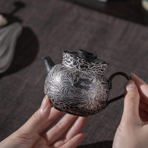 Handgjord silverförgylld tekanna med niosvansad räv, gammal stenlera, Kung Fu-tekanna (175 ml)