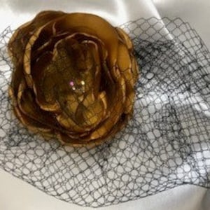 Gilda - Vintage Gold & Black Net Fascinator