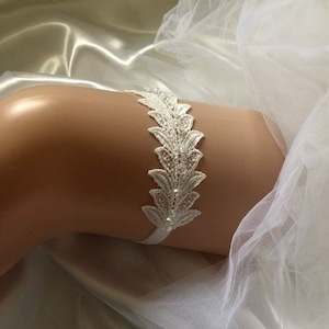 Ivory Lace Leaf & Crystal Bridal Garter - Many Sizes available - Boho Wedding -  Lace Leaves Garter