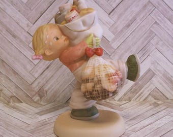 1989 Enesco Memories of Yesterday Porcelain Figurine "Must Feed Them Over Christmas" 522406