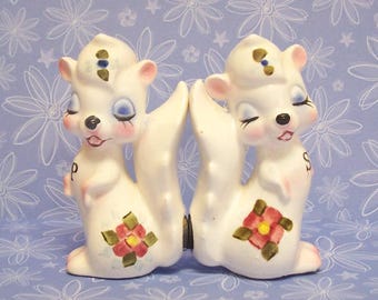 Kitsch Enesco Japan Anthropomorphic Magnetic White Skunk Floral Salt and Pepper