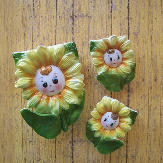 RARE FIND!! Vintage 1950s Ceramic Anthropomorphic Sunflower Wall