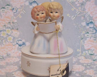 Vintage Schmid Angel Trio Music Box Plays “Joy to the World”