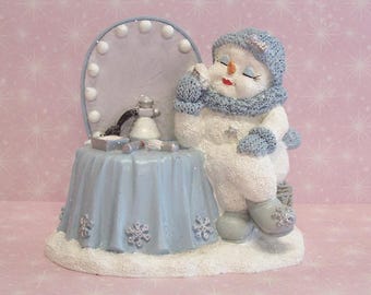 Vintage hand-painted Encore Group Snow Buddies “Aunt Crystal by Vanity Table” Snow Lady Figurine 2001
