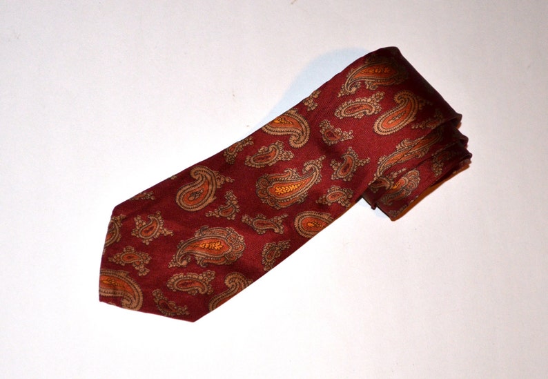 Red Necktie Paisley Men/'s Skinny Tie Gift for Him Gift for Dad Silk Tie Vintage Necktie Cain-Sloan Tie Skinny Necktie Gift for Men