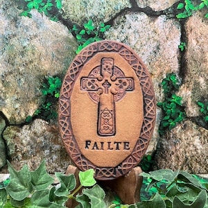 Celtic Failte Plaque Irish Pottery Gaelic Welcome St. Patrick's Day Ireland Christian Cross Wall Hanging Irish Catholic Home Housewarming