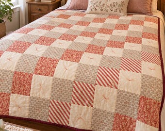 Patchwork-Tagesdecke in Altrosa, 150 x 200 cm, Baumwolldecke, zartrosa Überwurfdecke, Cottagecore-Stil, handgeknüpfte Bettwäsche