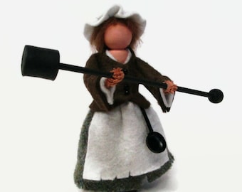 Molly Pitcher Clothespin Ornament, American Revolution Patriot, Woman of History