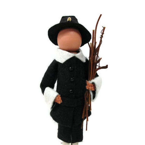 Pilgrim Man Thanksgiving Ornament, The Mayflower, Table Decor, Christmas Ornament, Peg Doll, Clothespin Ornament, Clothespin Doll