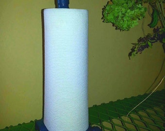 Paper towel holder