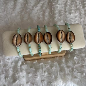 Zealand Beaded Cowrie Bracelet | Hawaiian Cowrie Shell and Shell Bead Bracelet