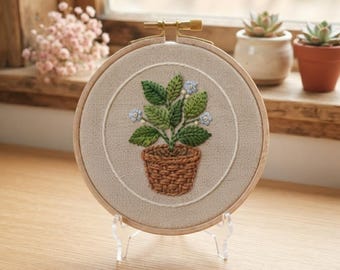 カスタマイズ可能なパターン、ミニ鉢植え植物刺繍フープキット、小さな緑の葉のワスレナグサの花柄コテージコアクラフトギフト、心を落ち着かせる自然の家