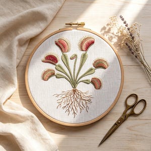 Customized pattern,Venus Flytrap Embroidery Hoop Kit,Carnivorous Plant Embroidery Pattern,Cottagecore Plant Craft Kit,Mindful Hand Stitching image 3