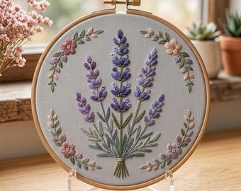 カスタマイズ可能なパターン、ラベンダーの花柄刺繍キット、初心者向けのコテージコア風ワイルドフラワーDIYクラフトセット、彼女への癒しの自然フープアートギフト