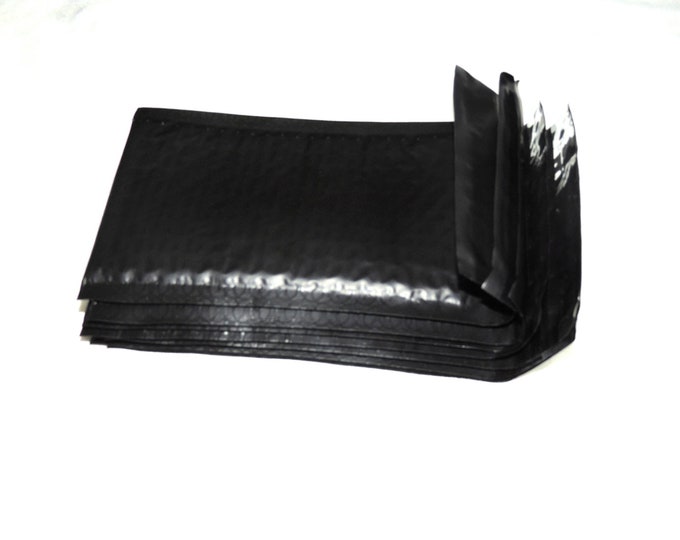 100 Pack 4x8 Black Bubble Mailers | Self-Adhesive Padded Envelopes | Shipping Bags