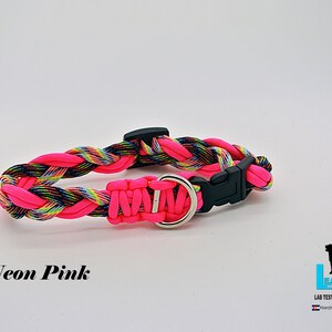 Einstellbare Paracord Hundehalsband kleine kosmische Neon rosa