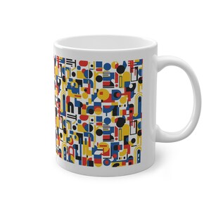 Minimalist Bauhaus Abstract Shapes - Mug imagen 3