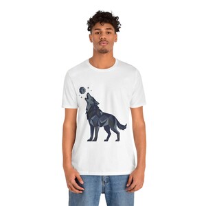 Minimalist Geometric Wolf Howling - Tshirt image 5