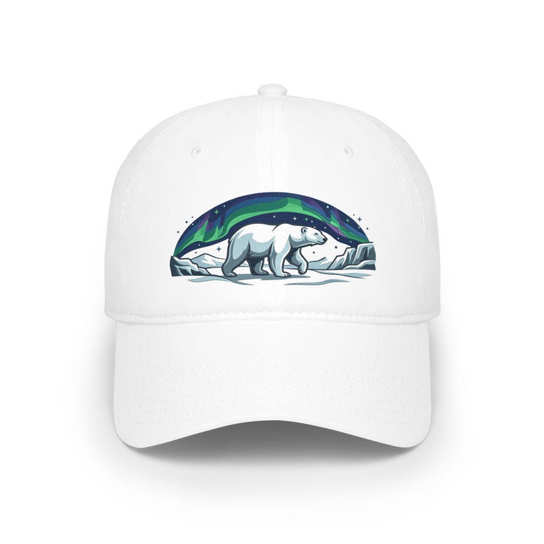 Arctic Polar Bear Under Aurora Borealis - Cap imagen 1