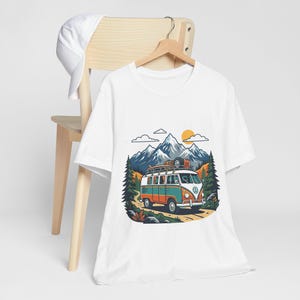 Vintage Travel Camper Van Mountains - Tshirt image 4