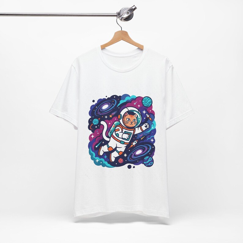 Cosmic Astronaut Cat Exploring Galaxies - Tshirt bild 2