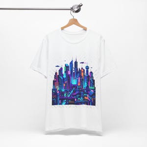 Cyberpunk Neon City Skyline At Night - Tshirt Bild 2