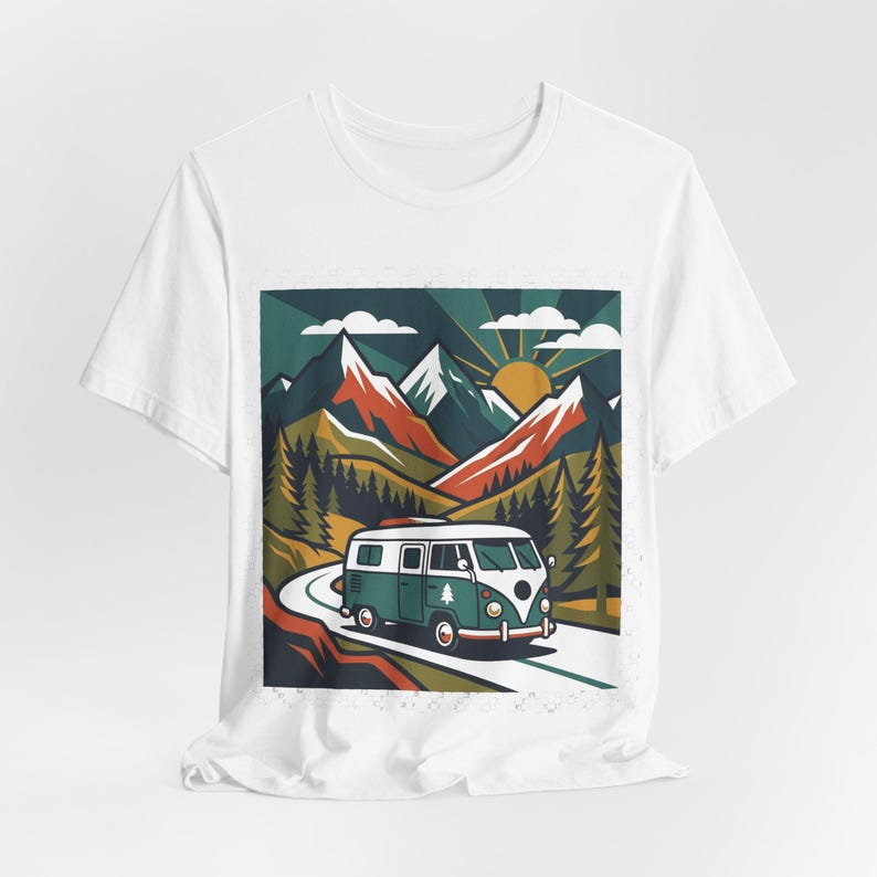 Vintage Travel Camper Van Mountains - Tshirt zdjęcie 2