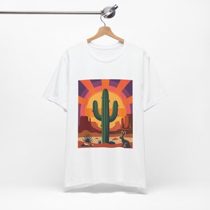 Desert Cactus Under Southwest Sunset - Tshirt immagine 3