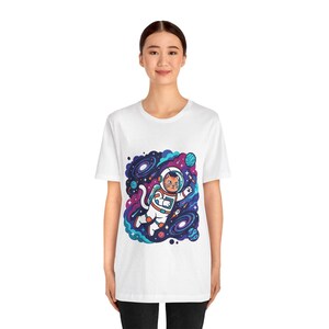 Cosmic Astronaut Cat Exploring Galaxies - Tshirt bild 4