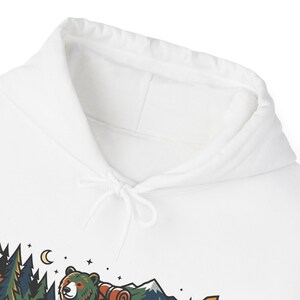 Camping Bear With Lantern - Hoodie Bild 3