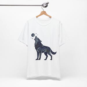 Minimalist Geometric Wolf Howling - Tshirt image 2