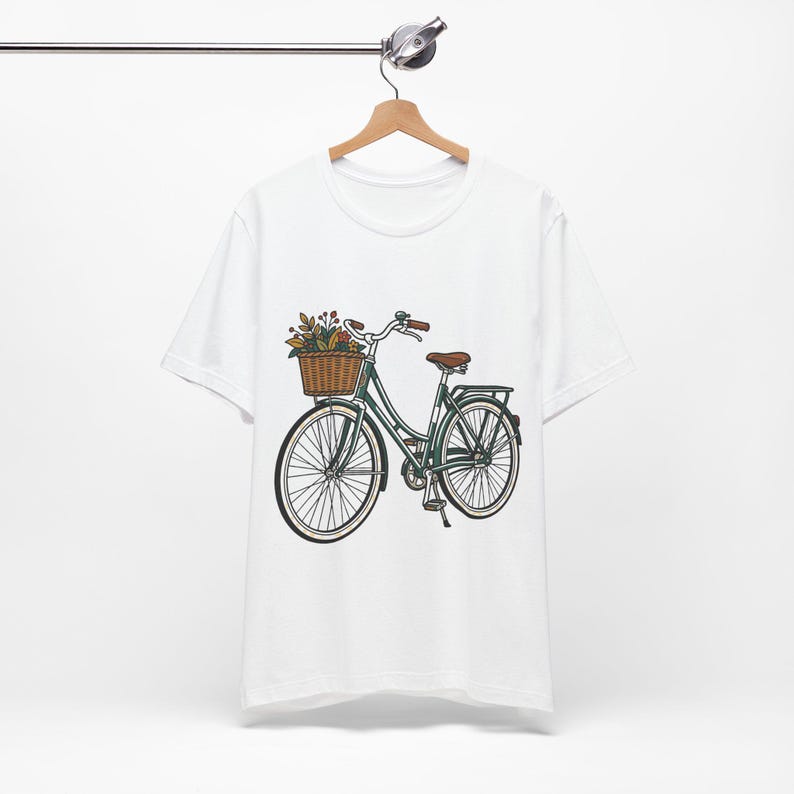 Vintage Bicycle With Basket - Tshirt imagem 2