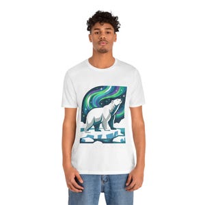 Arctic Polar Bear Under Aurora Borealis - Tshirt Bild 6