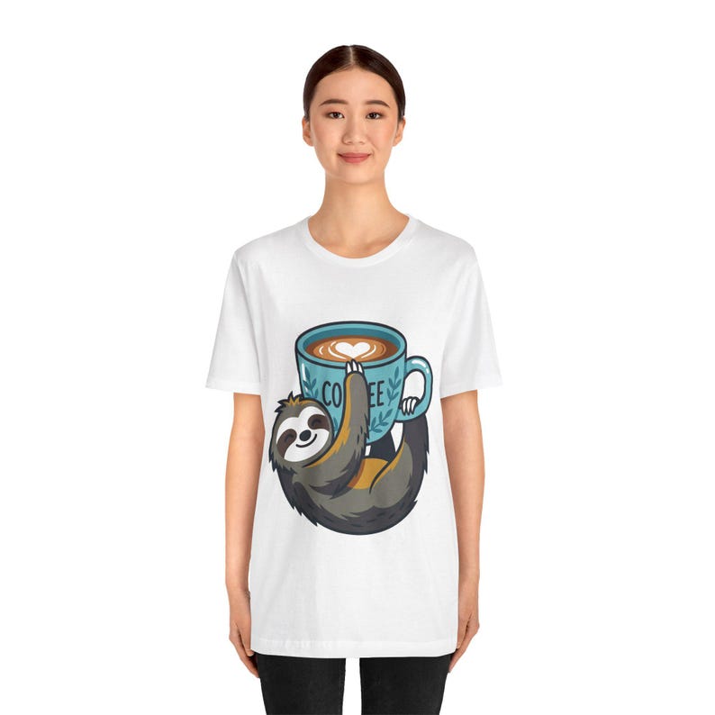 Cute Sloth Hanging On Coffee Cup - Tshirt imagem 5